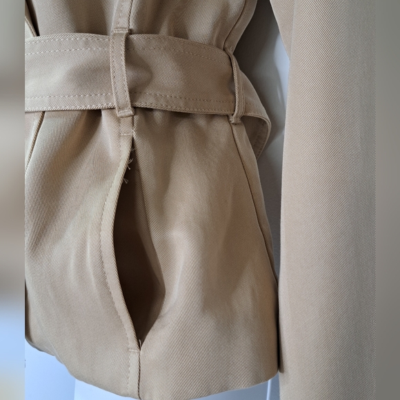 Abercrombie & Fitch Tan Short Belted Trench Coat Size Small - Picture 4 of 14